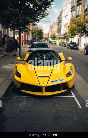 Ferrari LaFerrari auf Londons Straßen Stockfoto