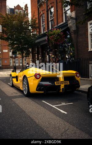 Ferrari LaFerrari auf Londons Straßen Stockfoto