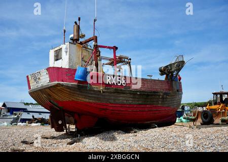 Rustikales Fischerboot Felicity am Stade Beach unter blauem Himmel. Stockfoto