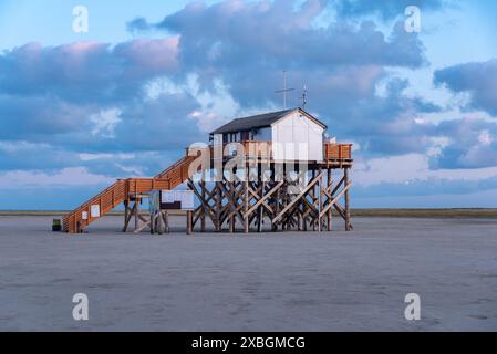 Geographie / Reise, Deutschland, Schleswig-Holstein, Pfahlhäuser am Strand, St. Peter-Ording, ADDITIONAL-RIGHTS-CLEARANCE-INFO-NOT-AVAILABLE Stockfoto