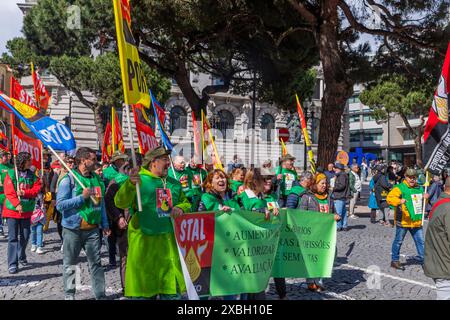 Porto, Portugal: 1. Mai 2024: Feier und Protest zum 1. Mai in Portugal, Tag der Arbeit, in Porto, Portugal Stockfoto