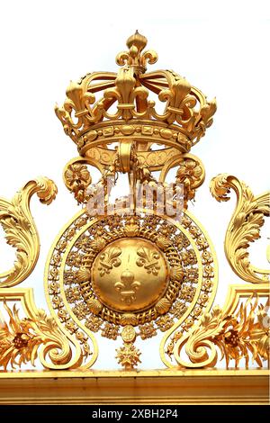 Isolierte Golden Gates auf Schloss Versailles. Frankreich. Stockfoto