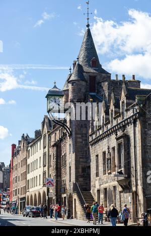 Canongate Tolbooth is a historic landmark of the Old Town area of Edinburgh, built in 1591 Stock Photo