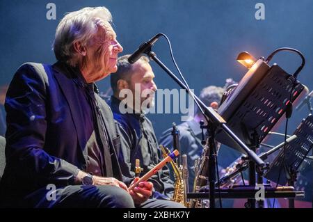 Pepe Lienhard und sein Pepe Lienhard Orchester beim Konzert Eine Hommage an Ennio Morricone im Theaterhaus. Stuttgart, 28.03.2024 *** Pepe Lienhard und sein Pepe Lienhard Orchester beim Konzert Eine Hommage an Ennio Morricone im Theaterhaus Stuttgart, 28 03 2024 Foto:xDeondox/xFuturexImagex lienhard 4305 20240612 Stockfoto