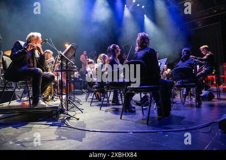 Pepe Lienhard und sein Pepe Lienhard Orchester beim Konzert Eine Hommage an Ennio Morricone im Theaterhaus. Stuttgart, 28.03.2024 *** Pepe Lienhard und sein Pepe Lienhard Orchester beim Konzert Eine Hommage an Ennio Morricone im Theaterhaus Stuttgart, 28 03 2024 Foto:xDeondox/xFuturexImagex lienhard 4302 20240612 Stockfoto