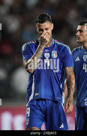 Empoli, Italien. Juni 2024. Italiens Gianluca Scamacca reagiert während des Freundschaftsspiels 2024 zwischen Italien und Bosnien und Herzegowina im Carlo Castellani Stadion - Sport, Fußball - Empoli, Italien - Sonntag, 8. Juni 2024 (Foto: Massimo Paolone/LaPresse) Credit: LaPresse/Alamy Live News Stockfoto