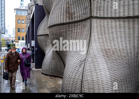 The Boiler Suit Modern Architecture by Heatherwick Studio Outside Guy's Hospital, London, UK Stockfoto