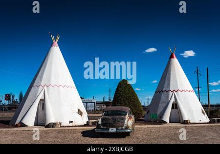 Der Wigwam Motels, auch bekannt als 'Wigwam Dörfer', ist ein Motel Kette in den USA während der 1930er und 1940er Jahre. Die Zimmer sind integriert. Stockfoto