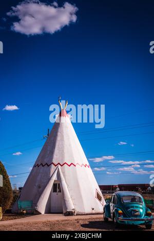 Der Wigwam Motels, auch bekannt als 'Wigwam Dörfer', ist ein Motel Kette in den USA während der 1930er und 1940er Jahre. Die Zimmer sind integriert. Stockfoto