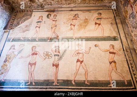 Villa Romana Del Casale. Das Hotel liegt ca. 5 km außerhalb der Piazza Armerina. Es ist die reichste, größte und komplexeste Sammlung spätrömischer Mosaike in Th Stockfoto