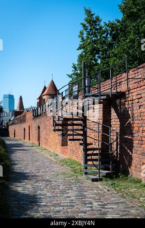 Die alten Burgmauern in Warschau Stockfoto