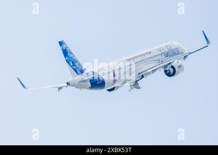 Demonstrationsflug des Schmalraumflugzeugs Airbus A321XLR. Stockfoto