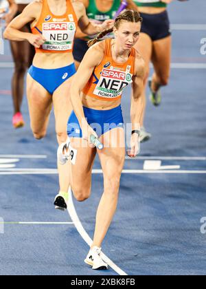 ROM - Femke Bol in Aktion im 4x400 Meter langen Damenfinale am letzten Tag der Leichtathletik-Europameisterschaft. ANP IRIS VAN DEN BROEK Stockfoto