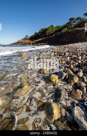 Strand von Son Bunyola, Wandern in Volta des General, Naturpark der Sierra de la Tramuntana, Banyalbufar, Mallorca, Spanien Stockfoto