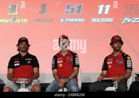 Borgo Panigale, Italien. Juni 2024. Mit CEO Claudio Domenicali, den MotoGP-Fahrern Pecco Bagnaia und Enea Bastianini, Toni Cairoli vom neuen Ducati Cross Team. Bologna, 12. Juni 2024, Ducati Factory in borgo Panigale Credit: Independent Photo Agency/Alamy Live News Stockfoto