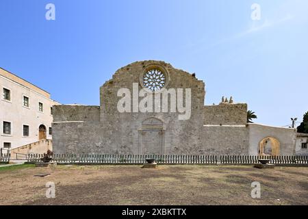 Kirche San Giovanni, im Untergeschoss gibt es Krypten, die berühmten Katakomben des Heiligen Johannes (Chiesa di San Giovanni alle Katakombe), Syrakus, Sizilien, Stockfoto