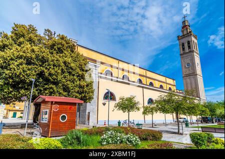 Blick auf die Kathedrale in Shkoder in Albanien im Sommer Stockfoto