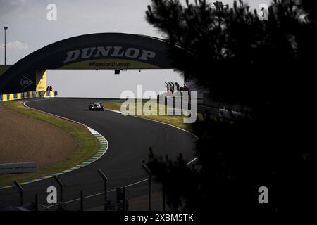 07 LOPEZ Jose Maria (ARG), KOBAYASHI Kamui (jpn), DE VRIES Nyck (nld), Toyota Gazoo Racing, Toyota GR010 - Hybrid #07, Hypercar, FIA WEC, Aktion während der Qualifikationsrunde der 24 Stunden von Le Mans 2024 am Mittwoch, 4. Runde der FIA Langstrecken-Weltmeisterschaft 2024, auf dem Circuit des 24 Heures du Mans am 12. Juni 2024 in Le Mans, Frankreich Stockfoto