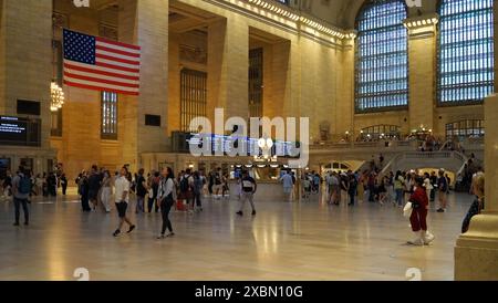 Szene im Grand Central Terminal, Fußgängerverkehr in der Haupthalle, New York, NY, USA Stockfoto