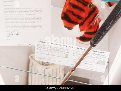 Dorf Pinehurst, Vereinigte Staaten. Juni 2024. Ein Tiger Woods locker ist in einem neuen Umkleideraum in der Hall of Fame in der World Golf Hall of Fame im USGA Experience Building bei der 124. US Open Championship im Pinehurst Resort & C.C. (Golfplatz Nr. 2) ausgestellt. In Pinehurst, NC am Mittwoch, 12. Juni 2024. Foto: John Angelillo/UPI Credit: UPI/Alamy Live News Stockfoto