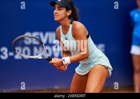 Valencia, Spanien. Juni 2024. Lucia Cortez Llorca aus Spanien im Kampf gegen Martina Trevisan aus Italien während der BBVA Open Internacional von Valencia im Sporting Tennis Valencia. Martina Trevisan gewann vom 6. Bis 3. 6-3 Credit: SOPA Images Limited/Alamy Live News Stockfoto