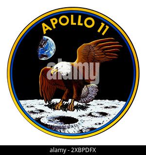 Apollo 11 Mondlandungsmission 1969 Insignien mit einem amerikanischen Weißkopfadler, der als Symbol des Friedens einen Olivenzweig auf die Mondoberfläche bringt, und wurde unter Mitwirkung der Crew entworfen: Neil Armstrong, Buzz Aldrin und Michael Collins. Stockfoto