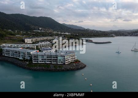Blick auf den Airlie Beach in den Whitsundays Stockfoto