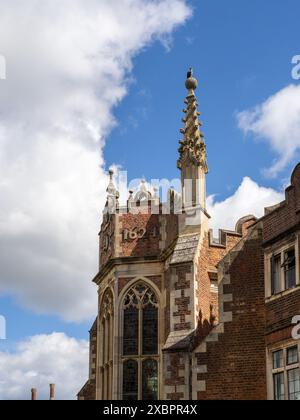 Dachlinie des St John's College, Cambridge, Großbritannien; mit einem Datum von 1624 Stockfoto