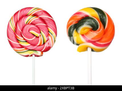 Set aus bunten spiralförmigen Lutscher-Bonbons, isoliert auf weißem Hintergrund, Bonbons-Konzept Stockfoto