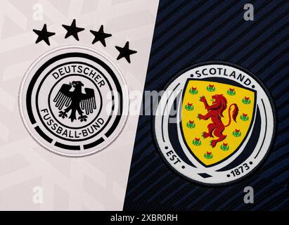 Nahaufnahme des Wappens der Nationalmannschaft auf dem Heimtrikot. UEFA EURO 2024. Stockfoto
