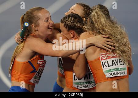 Rom, Italien. Juni 2024. Rom, Italien 12.06.2024: Lieke KLAVER, Cathelijn PEETERS, Lisanne DE WITTE, Femke BOL aus den Niederlanden gewinnen Goldmedaille beim 4 x 400 m Staffelfrauenfinale n Leichtathletik-Europameisterschaft 2024 im Olympiastadion in Rom Credit: Independent Photo Agency/Alamy Live News Stockfoto