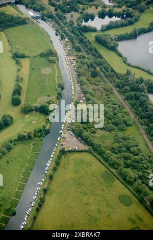 Eine Luftaufnahme des Flusses Nene in der Stadt Peterborough, Cambridgeshire, Ostengland, Großbritannien Stockfoto