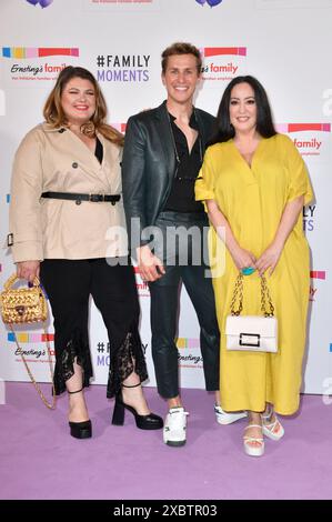 Alina Wichmann, Lukas sauer und Miyabi Kawai bei der Ernsting's Family Fashion Show 2024 im Hotel Atlantic. Hamburg, 11.06.2024 Stockfoto