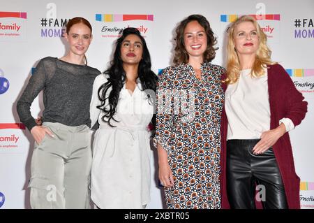 Sandra Hunke, Saskia Grimm, Sayana Ranjan und Tanja Bülter bei der Ernsting's Family Fashion Show 2024 im Hotel Atlantic. Hamburg, 11.06.2024 Stockfoto