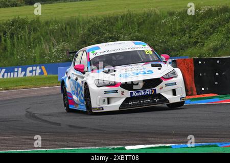 Scott Sumpton, Cupra Leon, Restart Racing, BTCC, British Touring Car Championship, Runden zehn, elf und zwölf der Saison 2024, von den Thruxto Stockfoto