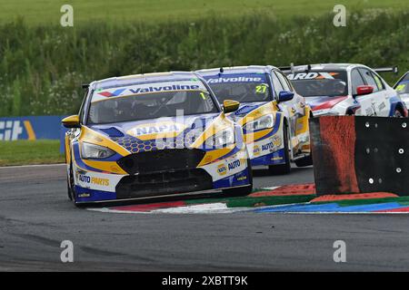 Ashley Sutton, Ford Focus ST, NAPA Racing UK, BTCC, British Touring Car Championship, Runden zehn, elf und zwölf der Saison 2024, von The Thru Stockfoto