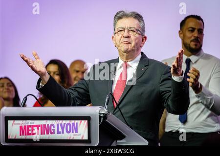 Jean Luc Melenchon während seiner Eröffnungsrede bei Manon Aubrys letztem Treffen vor den europawahlen am 9. Juni. Stockfoto