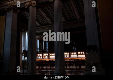 Innenraum der Akademie der Wissenschaften, Geisteswissenschaften und bildenden Künste Athen, Teil der neoklassischen Trilogie des österreichischen Architekten Theophil Hansen, Hauptstadt Stockfoto