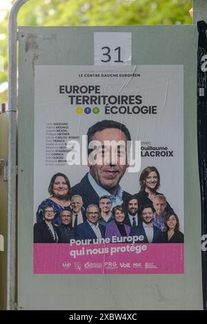 Paris, Frankreich - 4. Juni 2024 : Porträt von Guillaume Lacroix und anderen Kandidaten der linken Partei auf einem Wahlkampfplakat in Paris Stockfoto