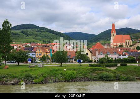 Weissenkirchen in der Wachau, Österreich, 25-05-24 Dies ist eine Stadt im Landkreis Krems-Land in Niederösterreich, am Rande der Donau gelegen Stockfoto