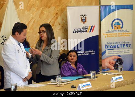 CUENCA UNTERZEICHNET ABKOMMEN MINISTER FÜR GESUNDHEIT DIABETES Cuenca, Ecuador 13. Juni, 2024 im Salon de los Proceres der Regierung von Azuay die Lieferung der ersten nationalen Umfrage über Diabetes Prävalenz und assoziierte Faktoren und die Unterzeichnung der Rahmenvereinbarung mit dem Gesundheitsministerium fand der Gesundheitsminister Franklin Encalada unterzeichnet die Vereinbarung Foto Boris Romoleroux API HTH CUENCA UNTERZEICHNET MINISTROSALUD DIABETES MINISTRY AGREEMENT afa2ddef44f4e3540865d28f27ff2b5 Copyright: xBORISxROMOLEROUXx Stockfoto