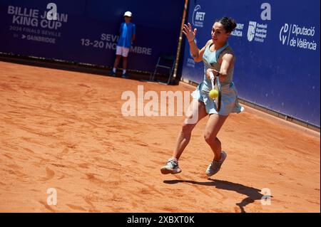 Valencia, Spanien. Juni 2024. Martina Trevisan aus Italien spielt gegen Ann Li aus den USA (nicht abgebildet) während der BBVA Open Internacional of Valencia im Sporting Tennis Valencia. Ann Li aus den USA gewann 2.-6., 6.-3. 6-3 (Foto: Vicente Vidal Fernandez/SOPA Images/SIPA USA) Credit: SIPA USA/Alamy Live News Stockfoto