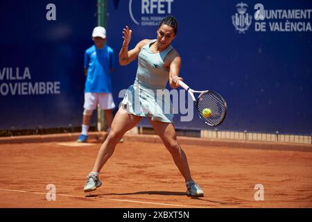 Valencia, Spanien. Juni 2024. Martina Trevisan aus Italien spielt gegen Ann Li aus den USA (nicht abgebildet) während der BBVA Open Internacional of Valencia im Sporting Tennis Valencia. Ann Li aus den USA gewann 2.-6., 6.-3. 6-3 (Foto: Vicente Vidal Fernandez/SOPA Images/SIPA USA) Credit: SIPA USA/Alamy Live News Stockfoto