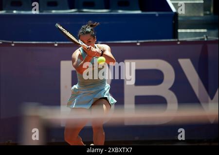 Valencia, Spanien. Juni 2024. Martina Trevisan aus Italien spielt gegen Ann Li aus den USA (nicht abgebildet) während der BBVA Open Internacional of Valencia im Sporting Tennis Valencia. Ann Li aus den USA gewann 2.-6., 6.-3. 6-3 (Foto: Vicente Vidal Fernandez/SOPA Images/SIPA USA) Credit: SIPA USA/Alamy Live News Stockfoto