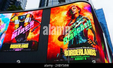 Los Angeles, Kalifornien, USA12th June 2024 Cate Blanchett Borderlands Plakatwand am 12. Juni 2024 in Los Angeles, Kalifornien, USA. Foto: Barry King/Alamy Stock Photo Stockfoto
