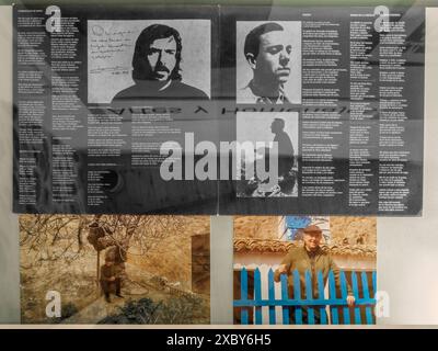 Rincón Hernandiano Besucherempfangszentrum erste Ausgaben seiner Veröffentlichungen, Fotografien, Tribut an den Dichter Miguel Hernandez, Orihuela, Alacant Stockfoto