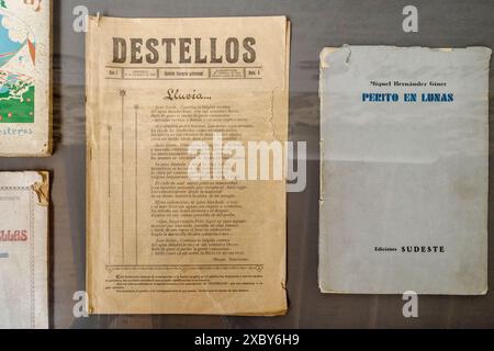 Rincón Hernandiano Besucherempfangszentrum erste Ausgaben seiner Veröffentlichungen, Fotografien, Tribut an den Dichter Miguel Hernandez, Orihuela, Alacant Stockfoto