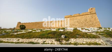 Außenansicht der viereckigen Festung Mahdia in Tunesien Stockfoto