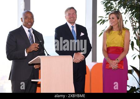 New York, USA. Juni 2024. New York City Eric Adams (l) spricht bei einem Empfang zu Ehren von König Willem-Alexander (c) und Königin Maxima (r) der Niederlande während ihres Arbeitsbesuchs im Bundesstaat New York, der am 13. Juni 2024 im Spire in Hudson Yards in New York stattfand. (Foto: Anthony Behar/SIPA USA) Credit: SIPA USA/Alamy Live News Stockfoto