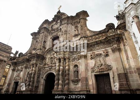 Die Kirche und das Kloster San Ignacio de Loyola de la Campañia de Jesus de Quito eine Kirche in der spanischen Kolonialstadt Quito, Ecuador Stockfoto